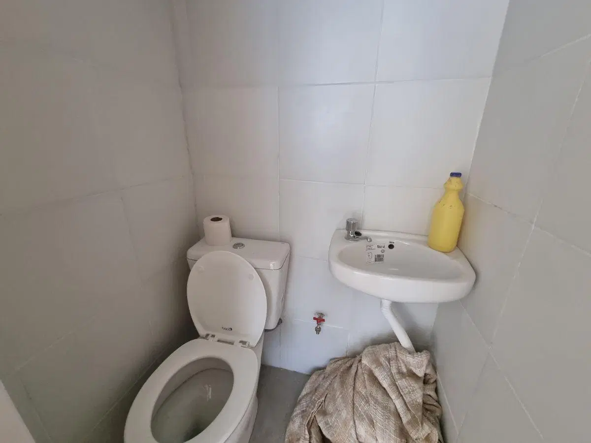 Local comercial / oficina en alquiler de 12m2 en Maipu 500 5