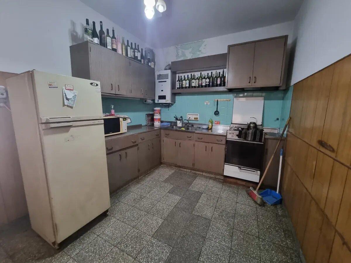 Foto de Casa En Venta De 3 Dormitorios C/ Cochera En La Paz 1700 Abasto Rosario, imagen 4