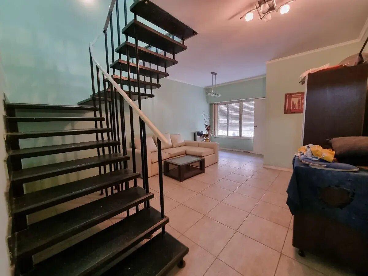 Foto de Casa En Venta En Pje Copiapo 600 - Santa Fe al 4700, imagen 2