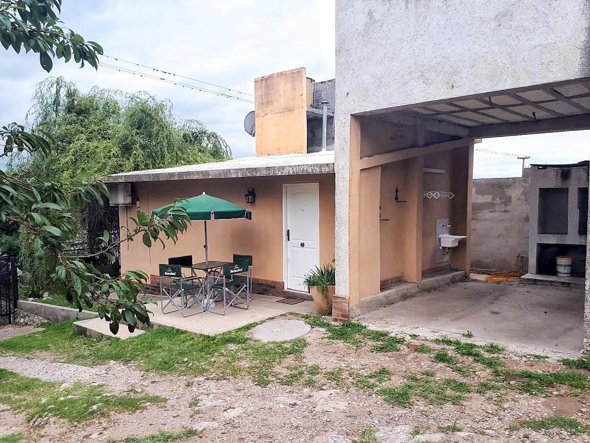 10084 - Casa en Venta en Carlos Paz Miguel Muñoz 7 Dorm. 4