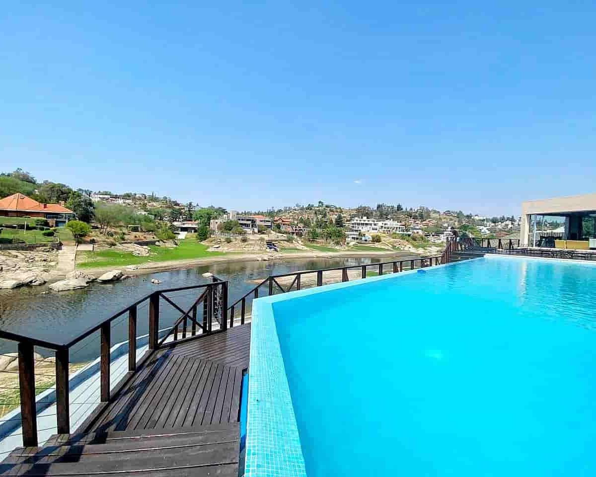 10096 - Casa en Venta en Carlos Paz con Costa Al Lago 1