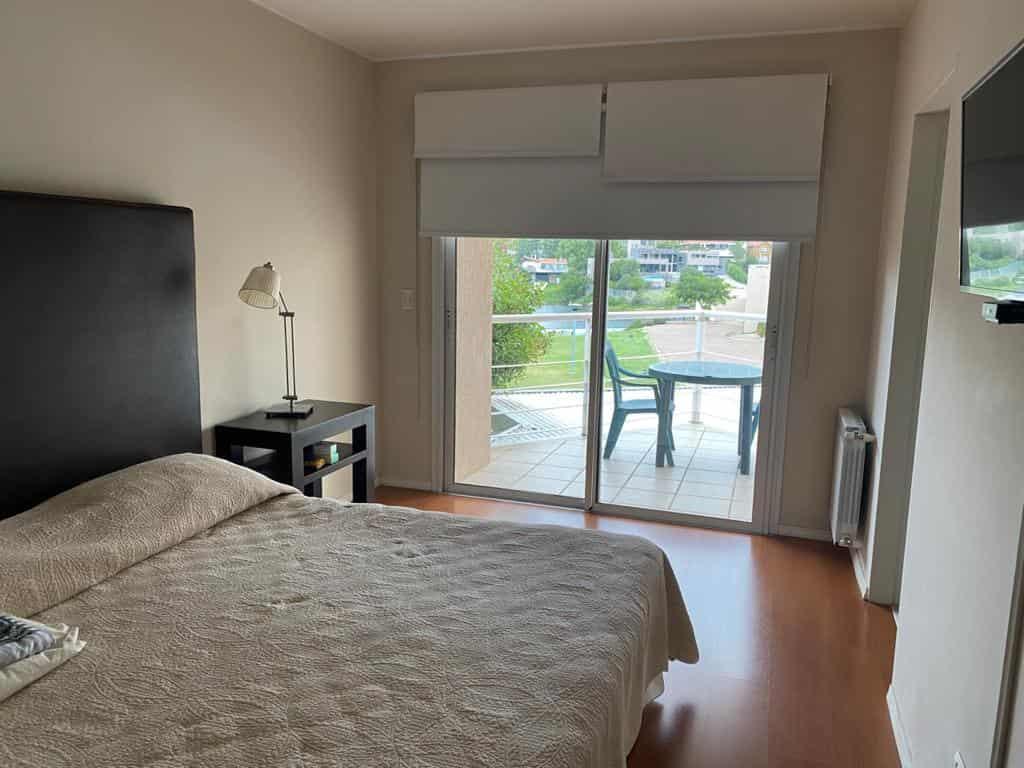 10096 - Casa en Venta en Carlos Paz con Costa Al Lago 4