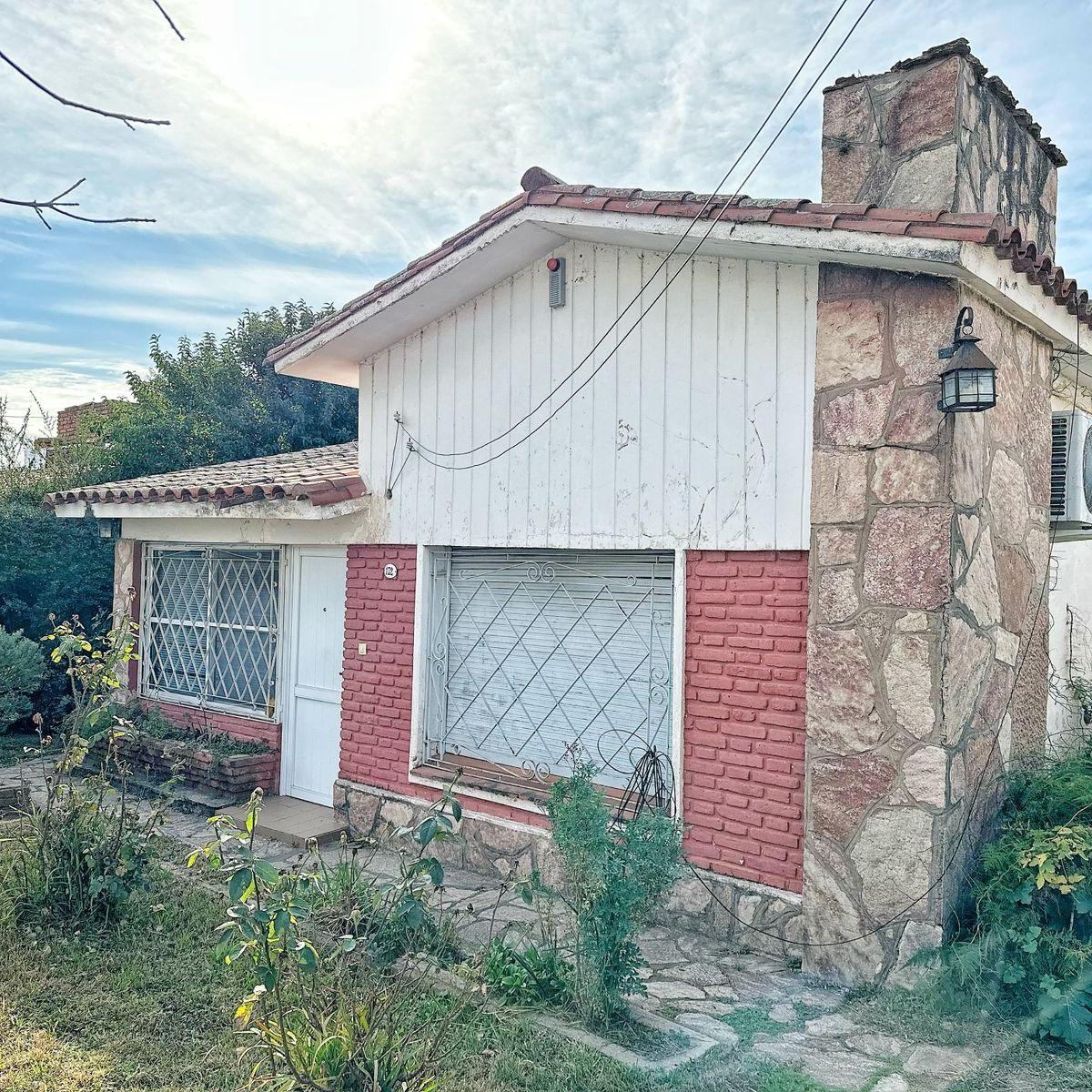 154 - Casa en Venta en Villa Carlos Paz - Las Malvinas - 3 Dorm. 1