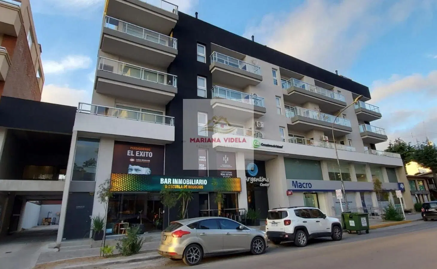 Departamento 2 ambientes con cochera. En venta! Pinamar Centro. 1