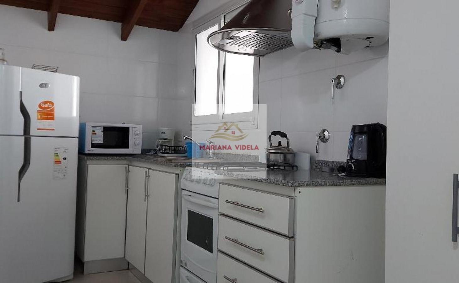 Departamento en alquiler anual. 2 y 1/2 ambientes. Pinamar Centro
