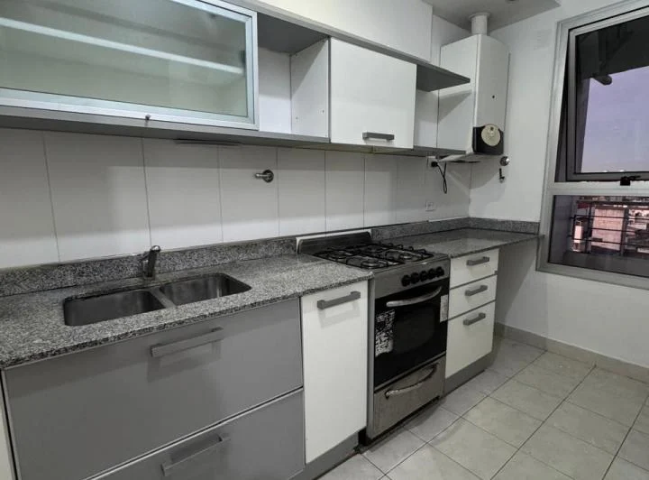 se alquila excelente departamento 2 ambientes 3