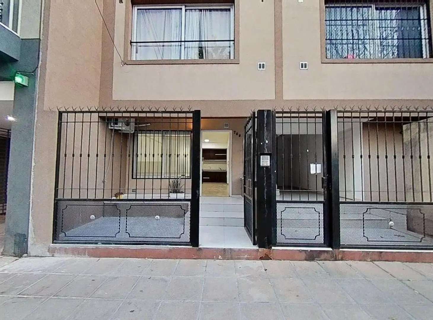 PH Planta Baja 77 tot, 2 patios, apto profesional 5