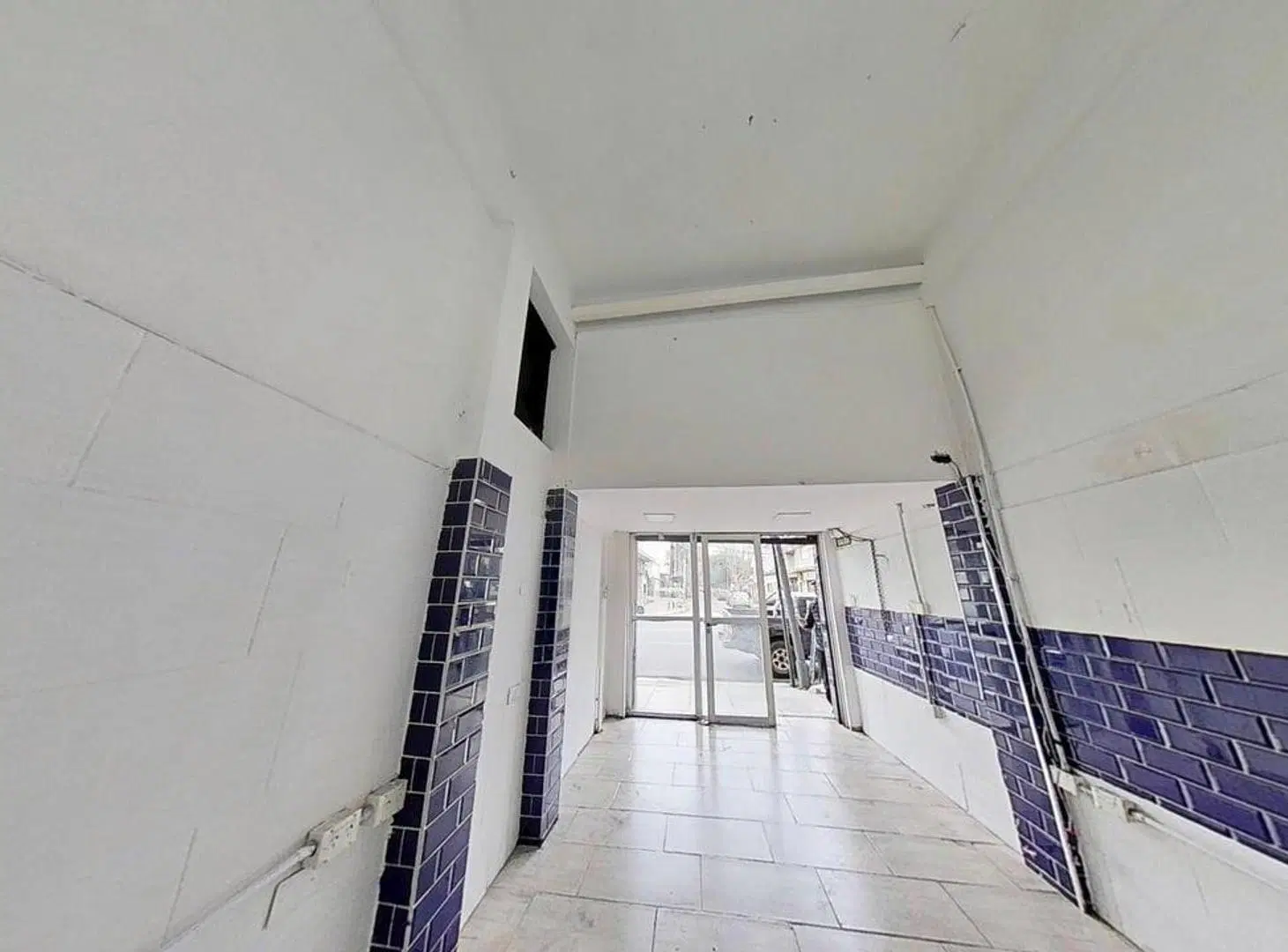 LOCAL COMERCIAL EN ALQUILER SOBRE AV. SAN MARTÍN 4