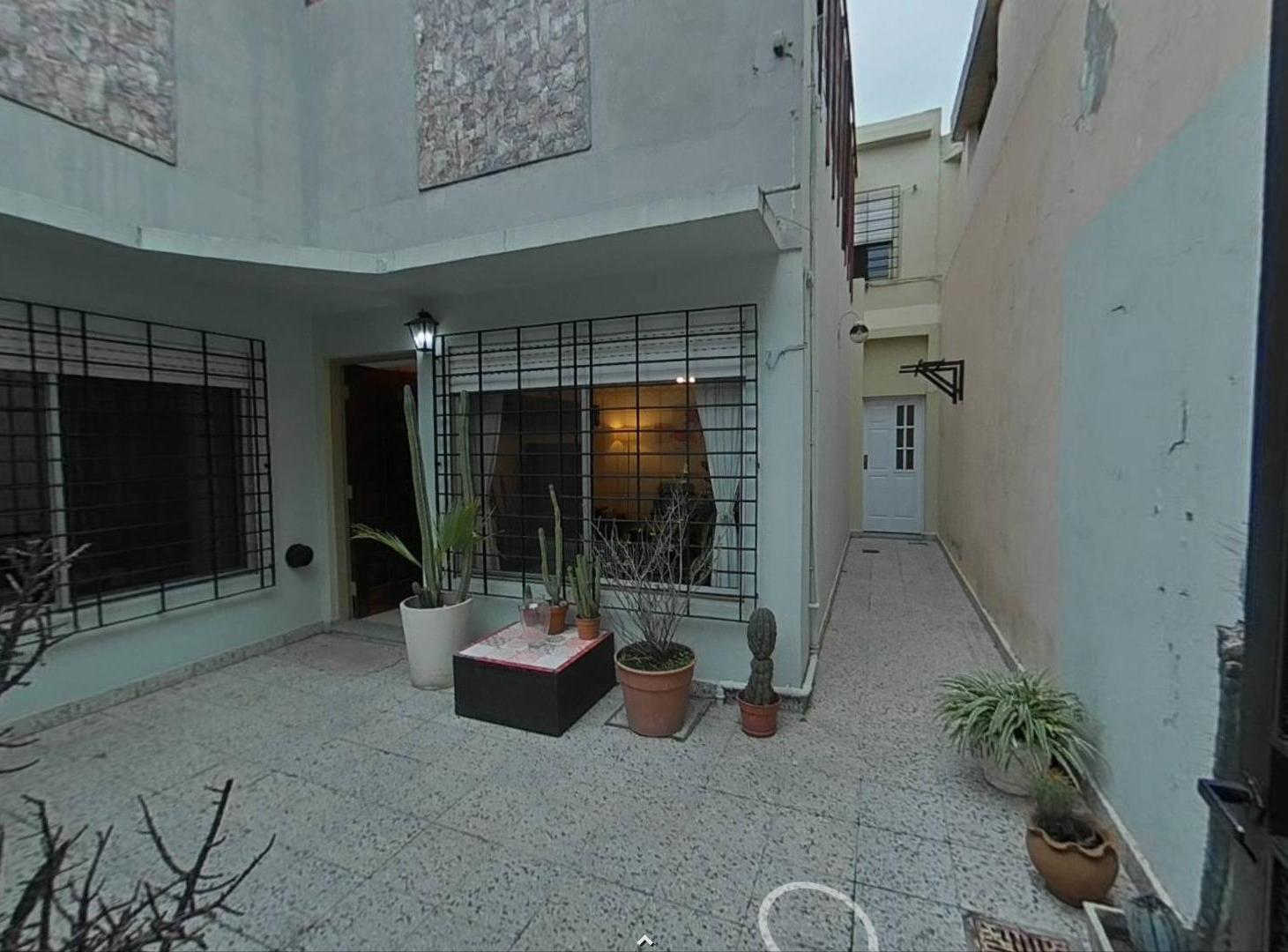 Foto de Amplio PH 2 plantas, 7 Amb 148 m² Tot Patio Terraza, imagen 2