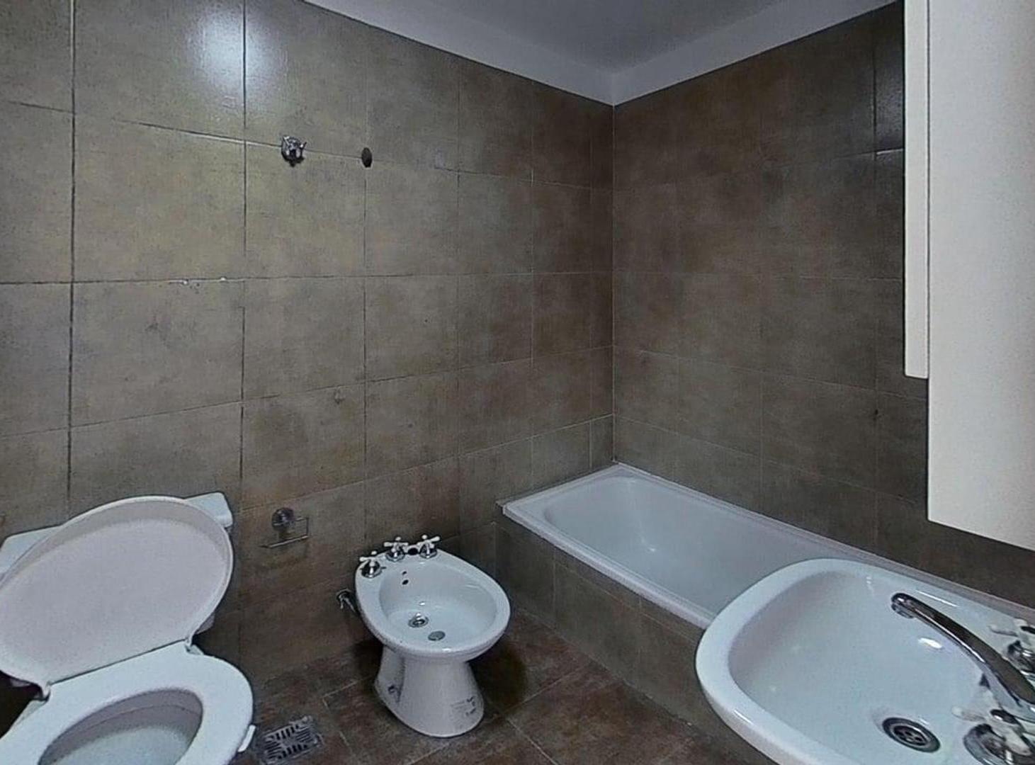 Foto de Amplio Monoamb con Gran Balcón + Cochera | 38 m² | Piso Alto, imagen 3