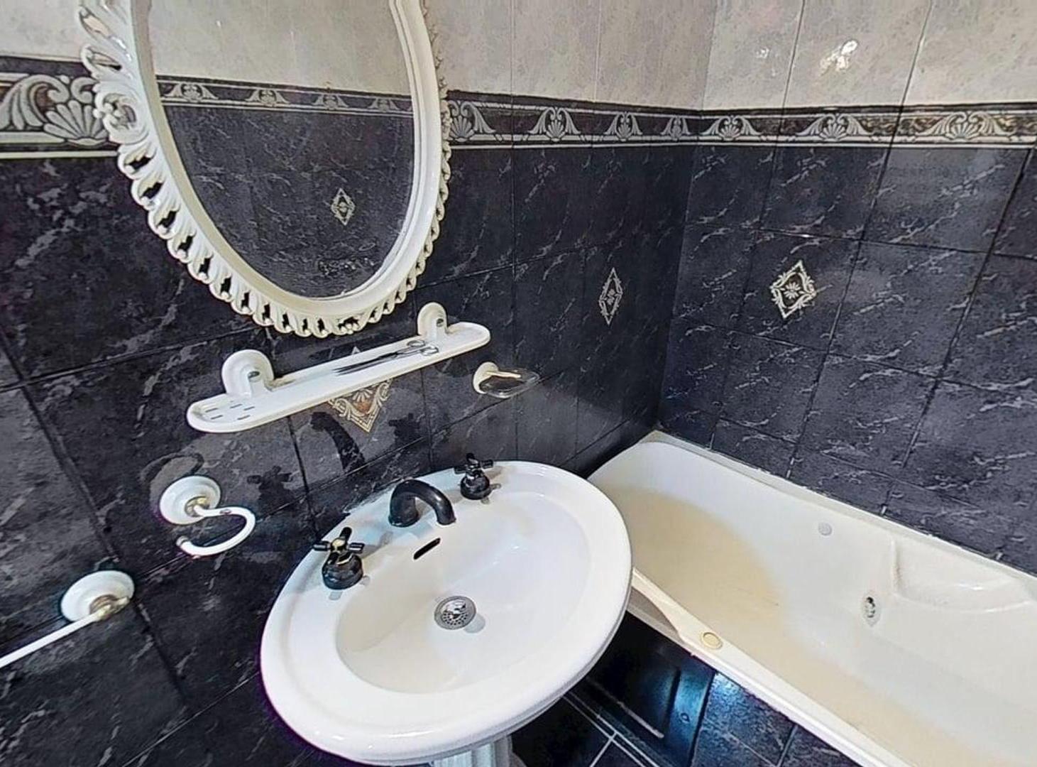Foto de EXCELENTE SEMIPISO 3 AMBIENTES AL FRENTE – VILLA LURO – VIS, imagen 5