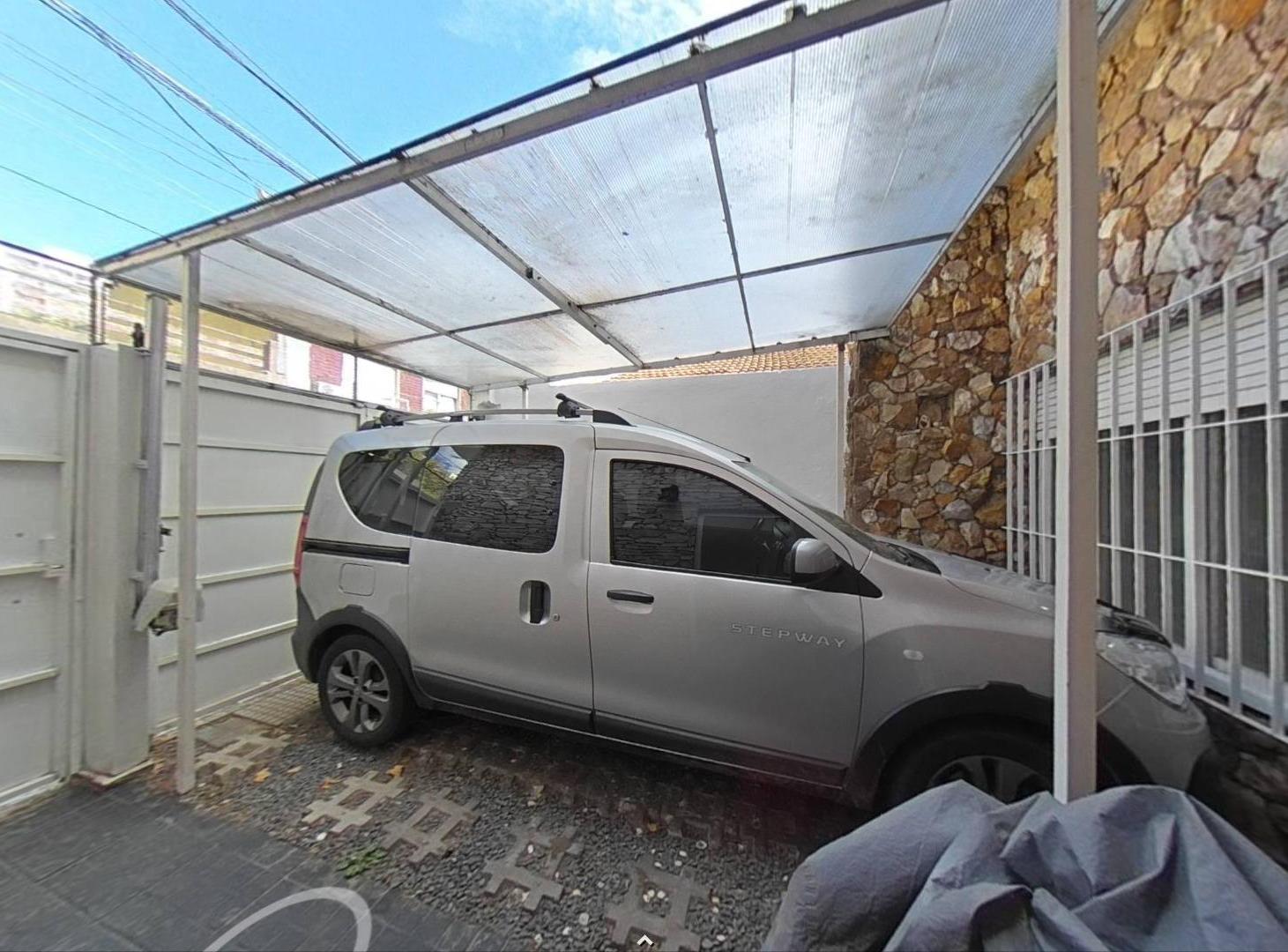 Foto de PH 4/5 AMBIENTES CON COCHERA, PATIO Y TERRAZA – PARQUE CHAS, imagen 2