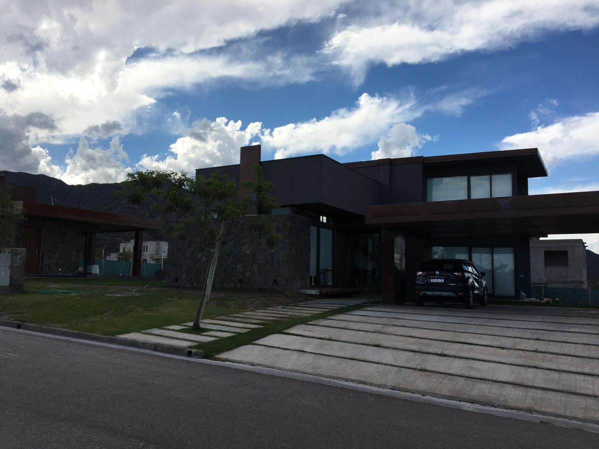 Casa en Venta Barrio Mendoza Norte