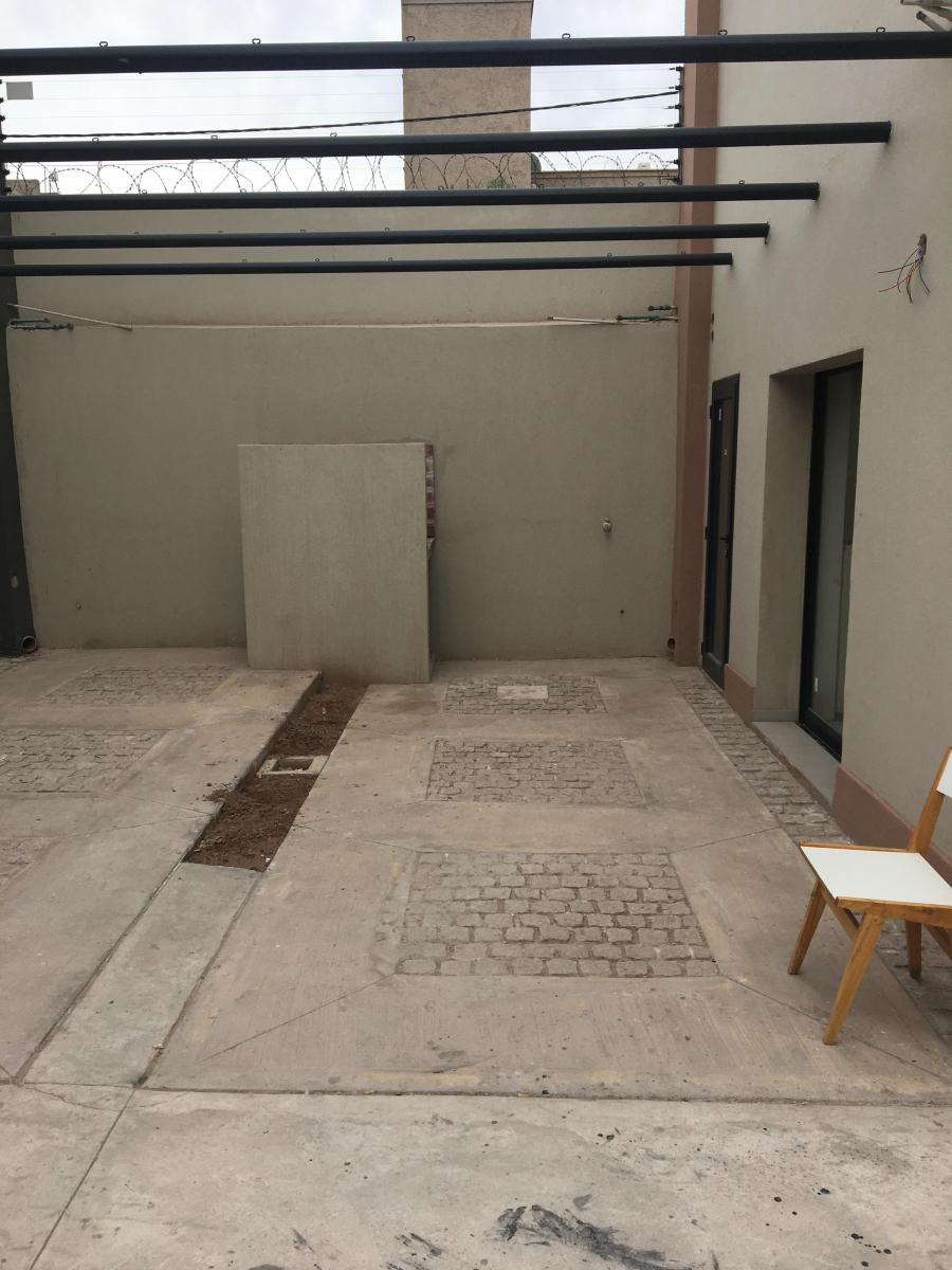 Departamento en Venta a Estrenar en Complejo Cerrado de Las Heras 5