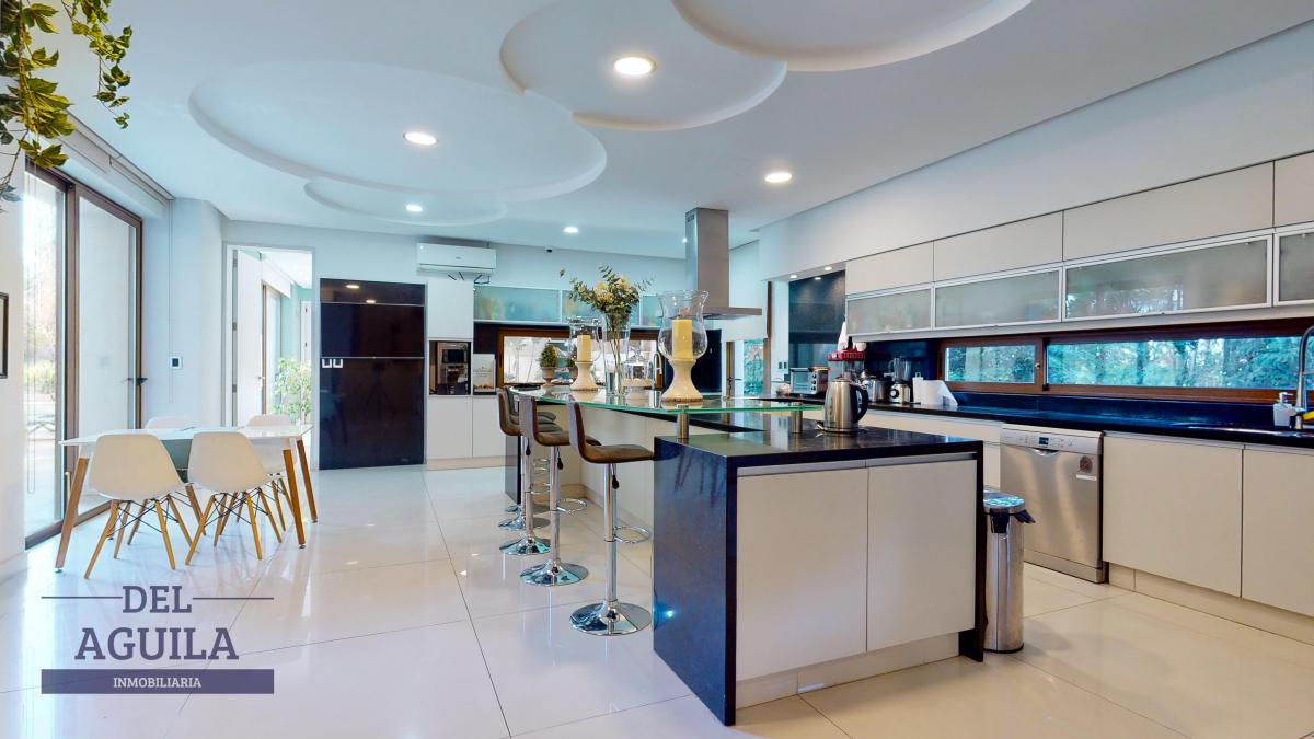 Espectacular Casaen Venta, Barrio Pueyrredon, 5 Dorm, 7 Baños, Piscina 4