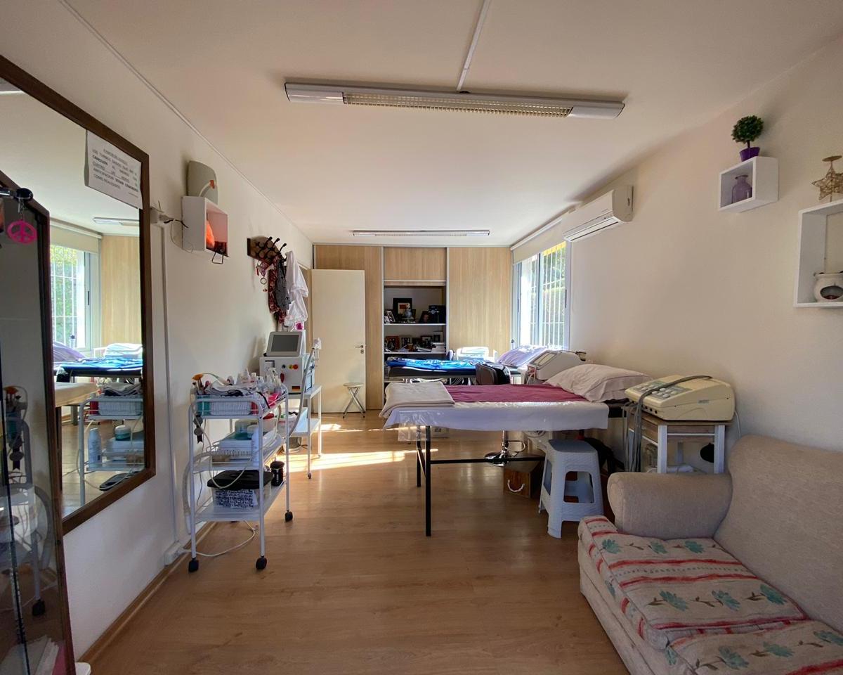 Casa en Chacras de Coria, Una Planta, 3 Dorm., 3 Baños, Cochera, Piscina 2