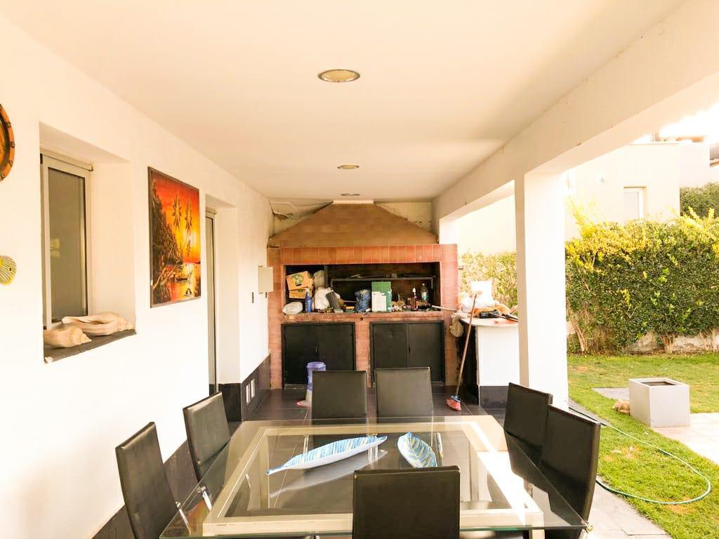 Excelente Casa Barrio Dalvian, 4 Dorm., 5 Baños, 2 Coch, Jardín, Piscina 5
