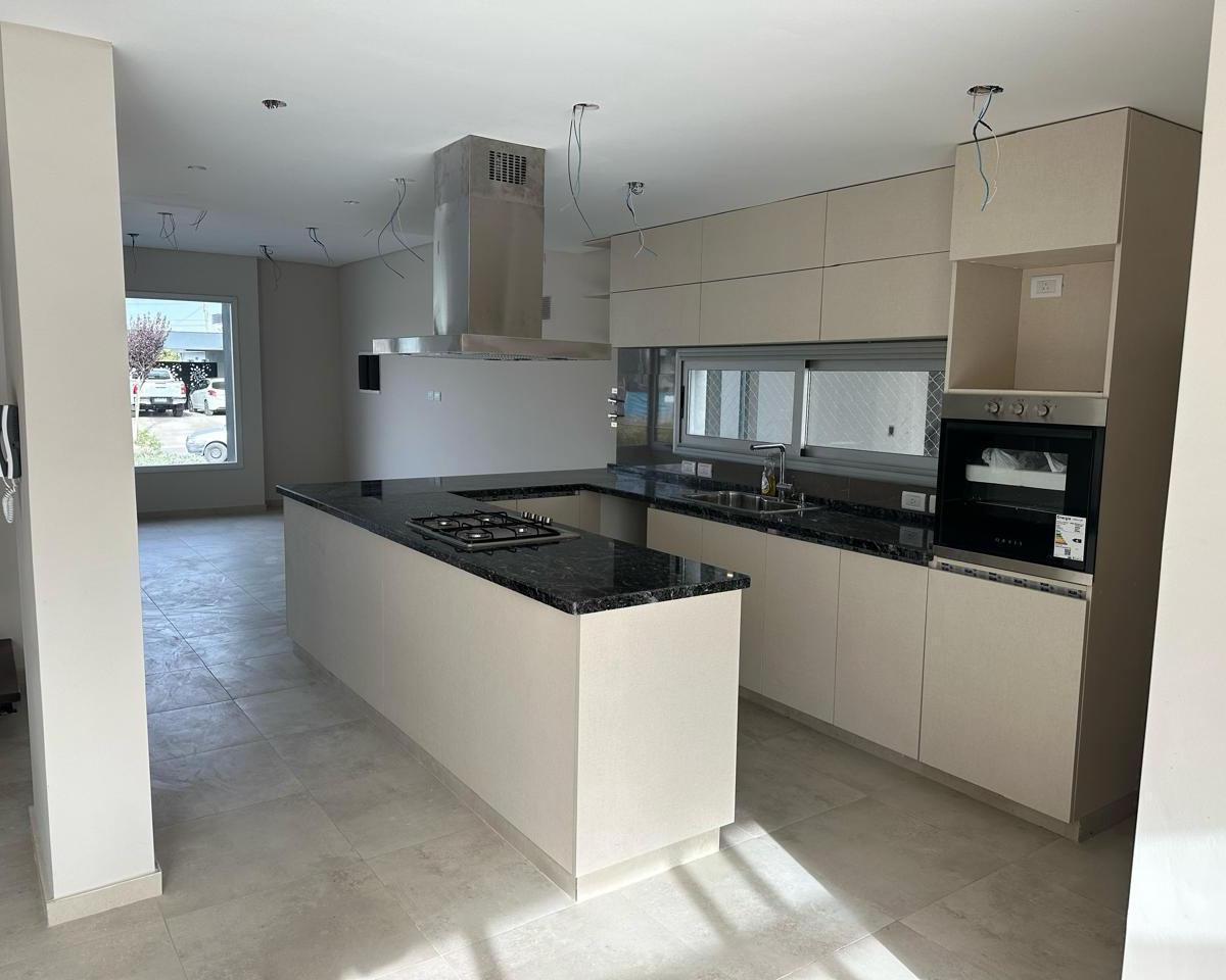 Casa Estrenar, Terrazas Park, Dos Plantas, 3 Dorm, 2 Baños, 2 Cochera 3