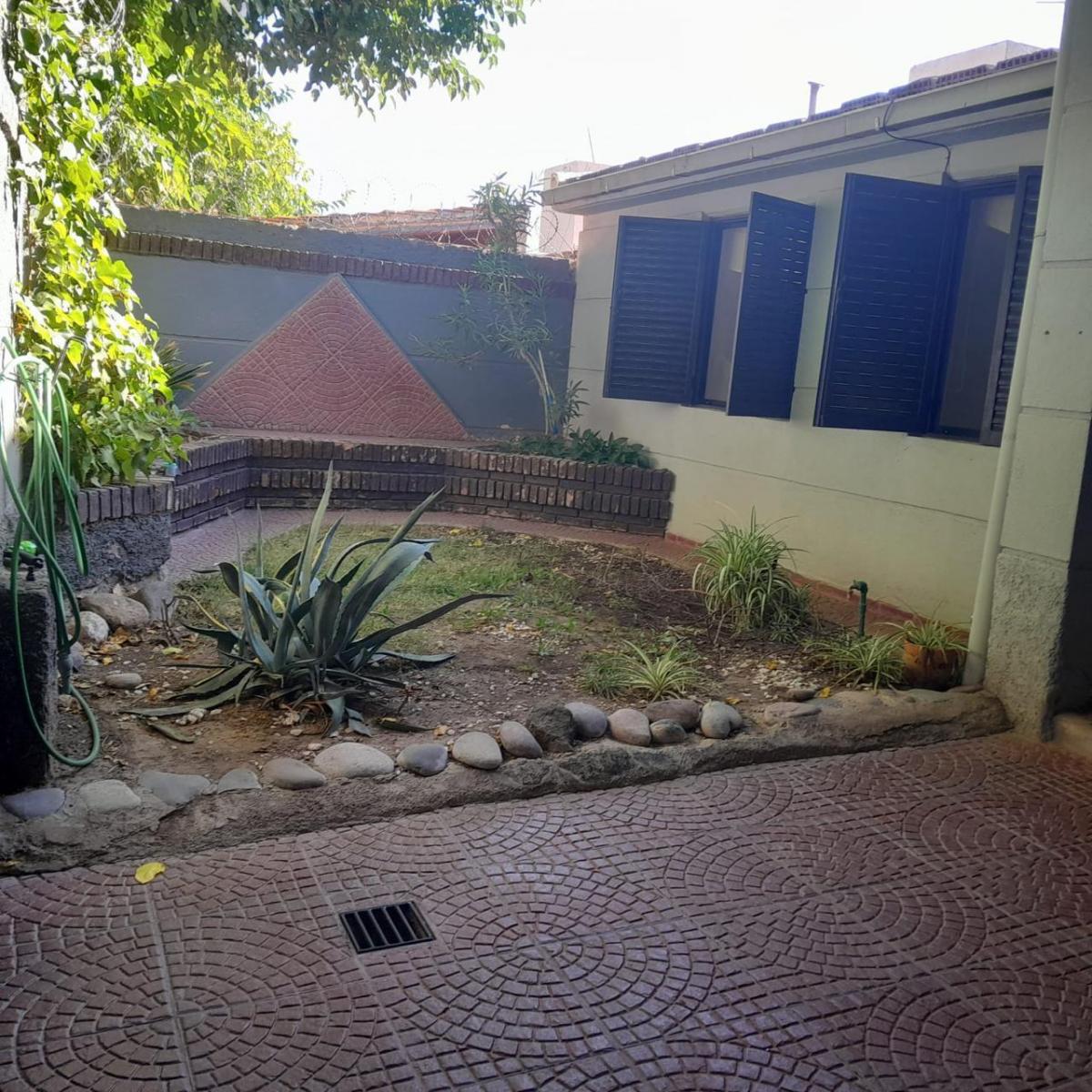 Casa Carrodilla, Una Planta, 3 Dorm, 2 Baños, Cochera Doble, Jardín, Crédito 2