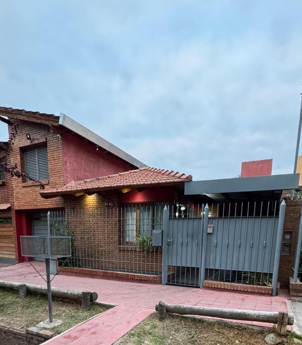 Casa Parque Norte, 4 Dorm, 3 Baños, Cochera, Piscina, Apto Crédito 1