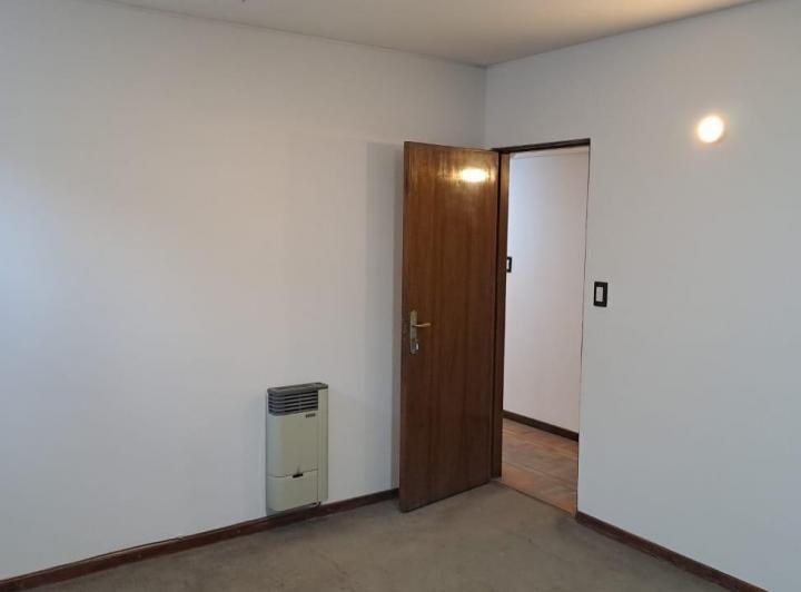 Oficina Mitre y Colon, Rececpión, 3 Privados, 2 Baños, Sala Reuniones, Cocina 2