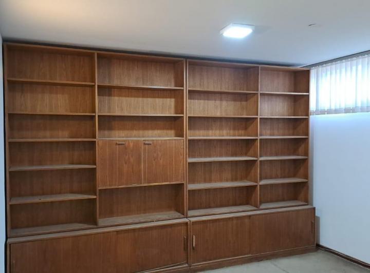 Oficina Mitre y Colon, Rececpión, 3 Privados, 2 Baños, Sala Reuniones, Cocina 1