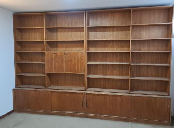 Oficina Mitre y Colon, Rececpión, 3 Privados, 2 Baños, Sala Reuniones, Cocina 4