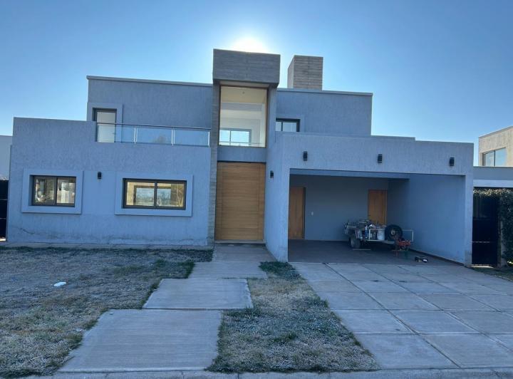 Casa Cortaderas 2, Est, 3 Dorm, 3 Baños, Calef, Jardín, Cochera Doble 3