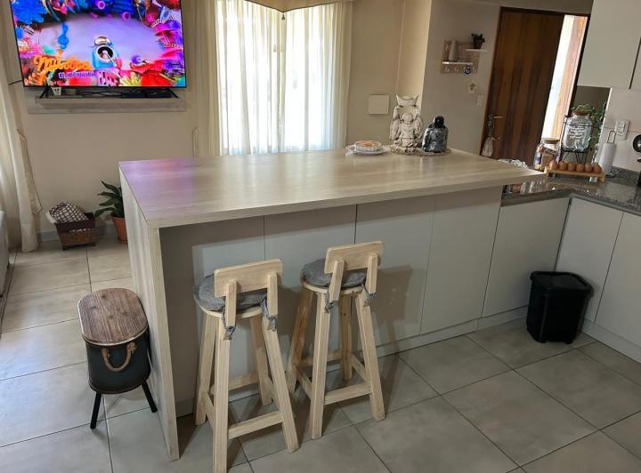 Casa Dalvian, Una Planta, 4 Dorm, 4 Baños, Tricochera, Piscina, Crédito 5
