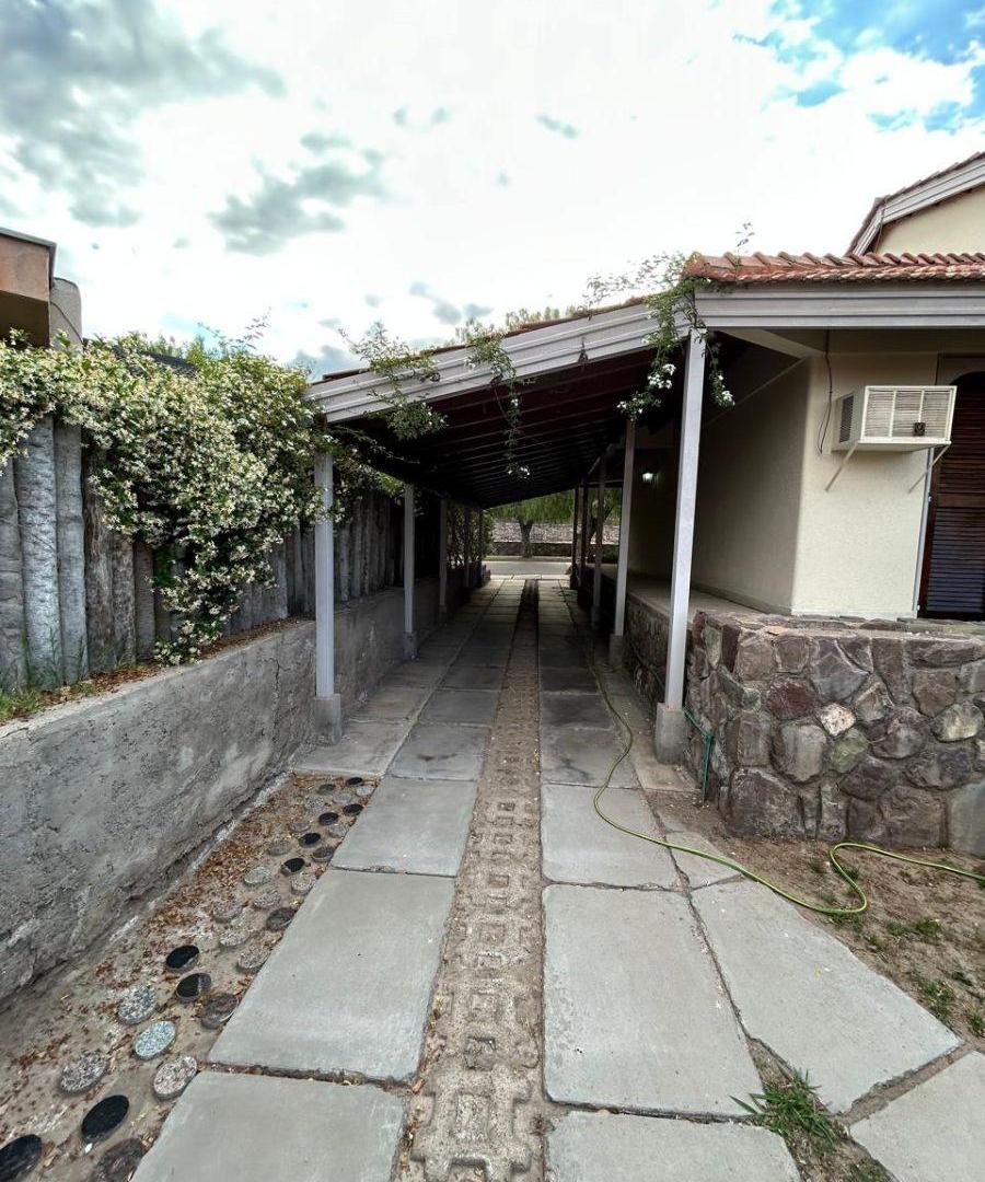Foto de Alquiler Dalvian, 5 Dorm, 4 Baños, Jardín, Piscina, 4 Cocheras, imagen 5