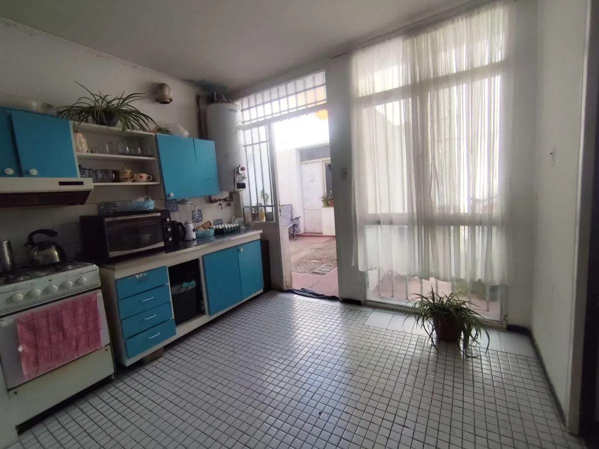Inmobiliaria Del Aguila alquila tradicional Triplex en 5° sección. 3