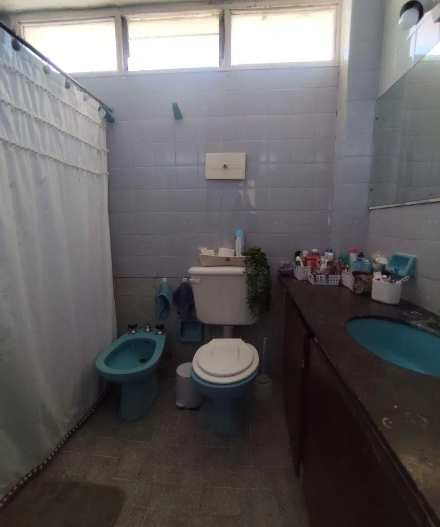Inmobiliaria Del Aguila alquila tradicional Triplex en 5° sección. 5