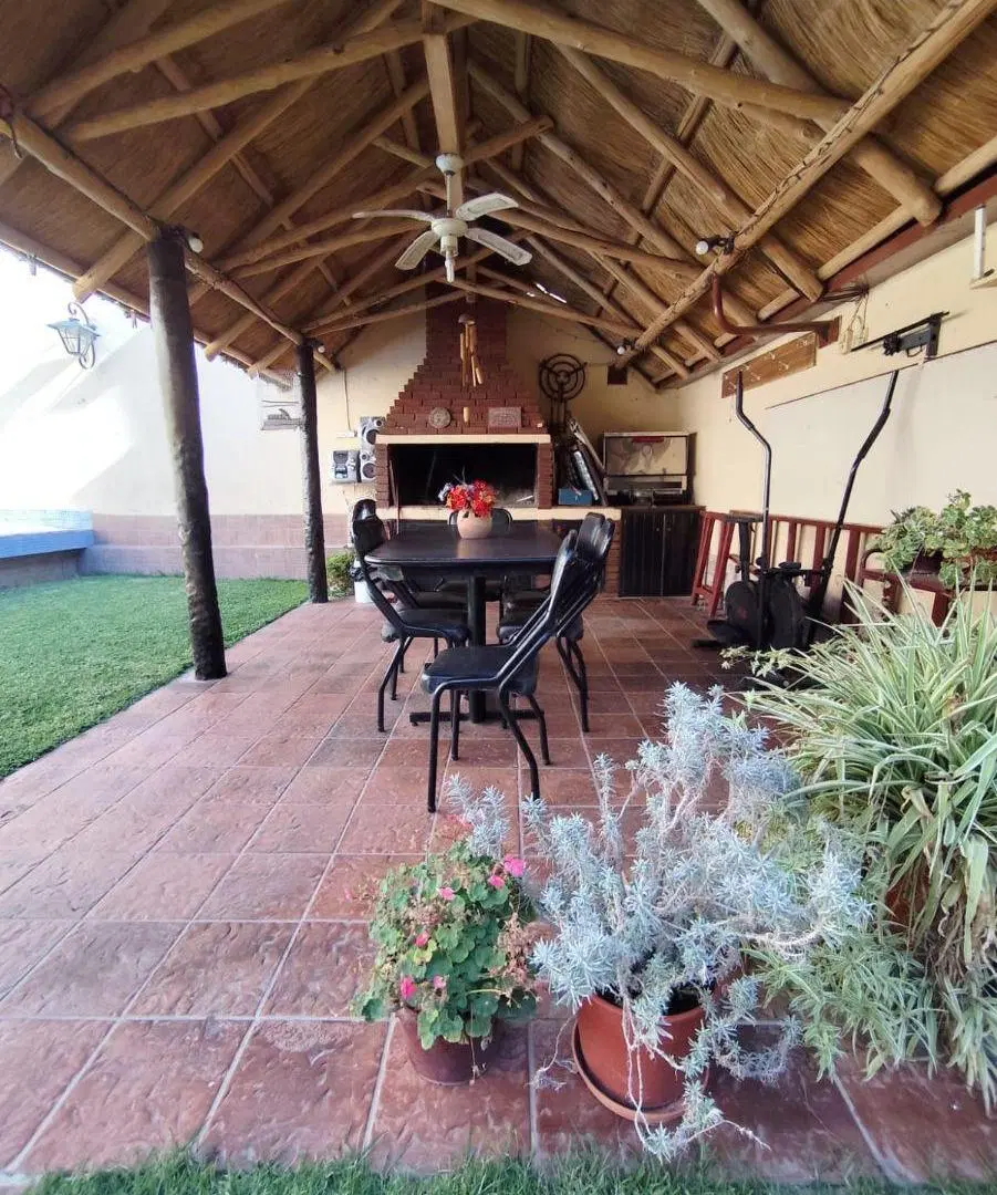 Inmobiliaria DEL AGUILA vende propiedad en Godoy Cruz. 4