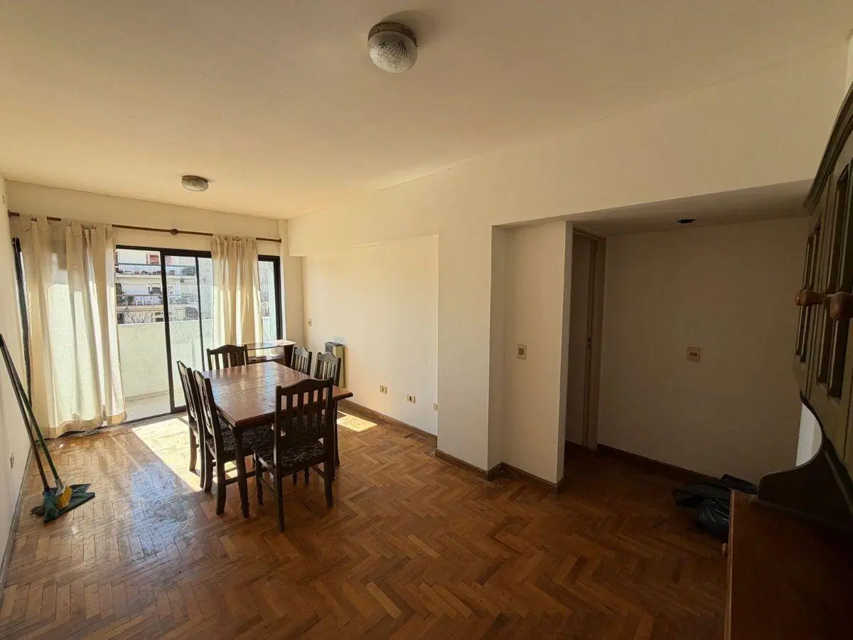 Departamento Amoblado en Alquiler – 1 Dormitorio – España y Rivadavia 2