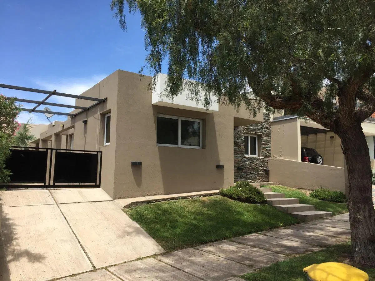 Casa Barrio Dalvian, Una Planta, 3 Dorm, 2 Baños, Calef, Jardín, Cochera 1