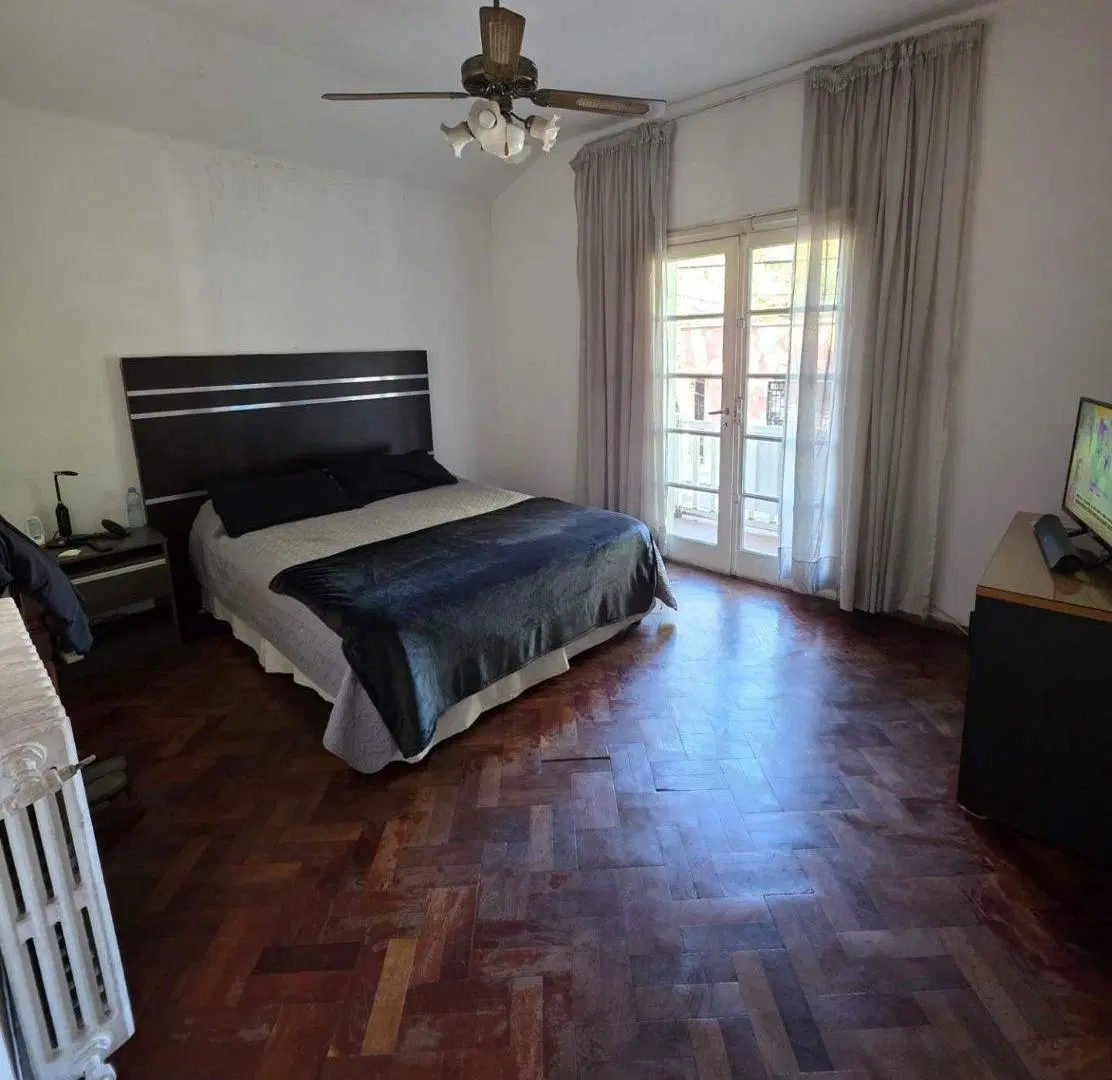 Casa en Venta 4 Dormitorios con Calefacción Central y Patio 4
