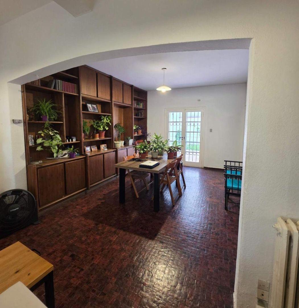 Casa en Venta 4 Dormitorios con Calefacción Central y Patio