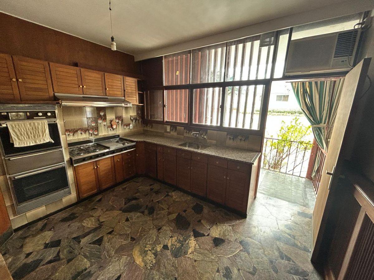 Foto de Casa Bombal, 4 Plantas, 6 Dorm, 5 Baños, 3 Cocheras, Pileta, Apta, imagen 5