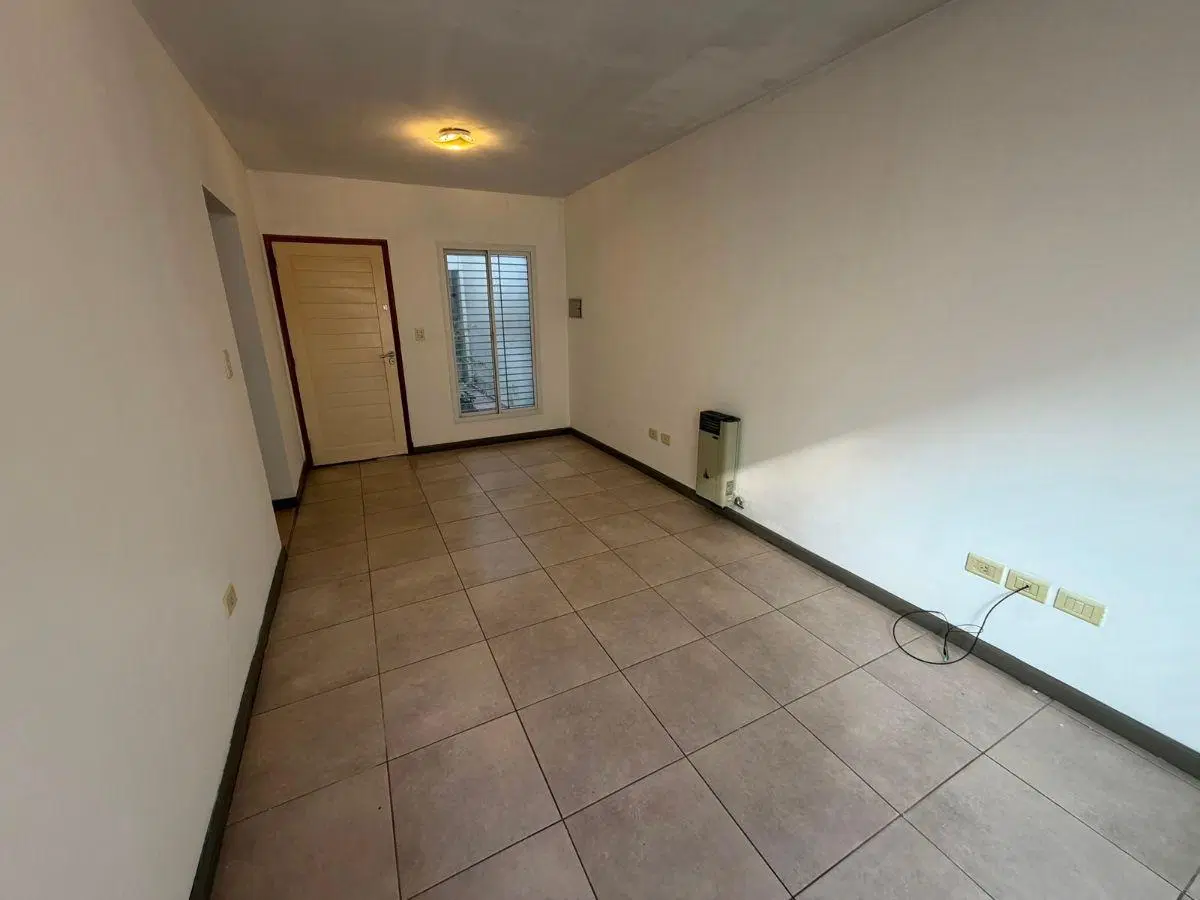 Departamento en Alquiler 2 Dormitorios con Patio – Sexta Sección 4
