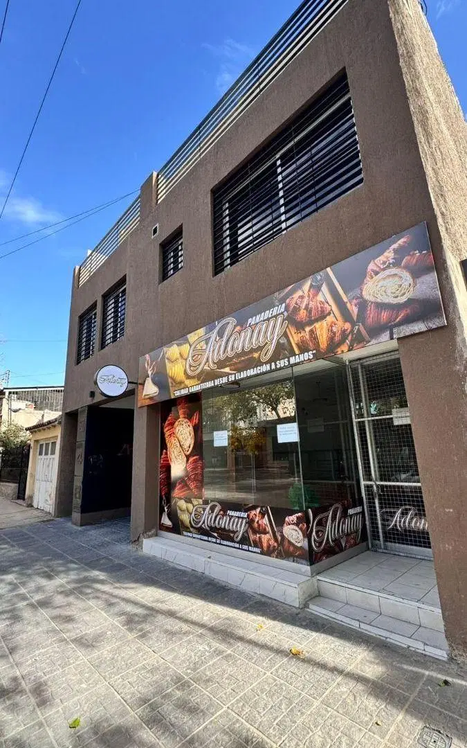 Local Comercial en Alquiler – Calle Rioja – Ciudad de Mendoza 4