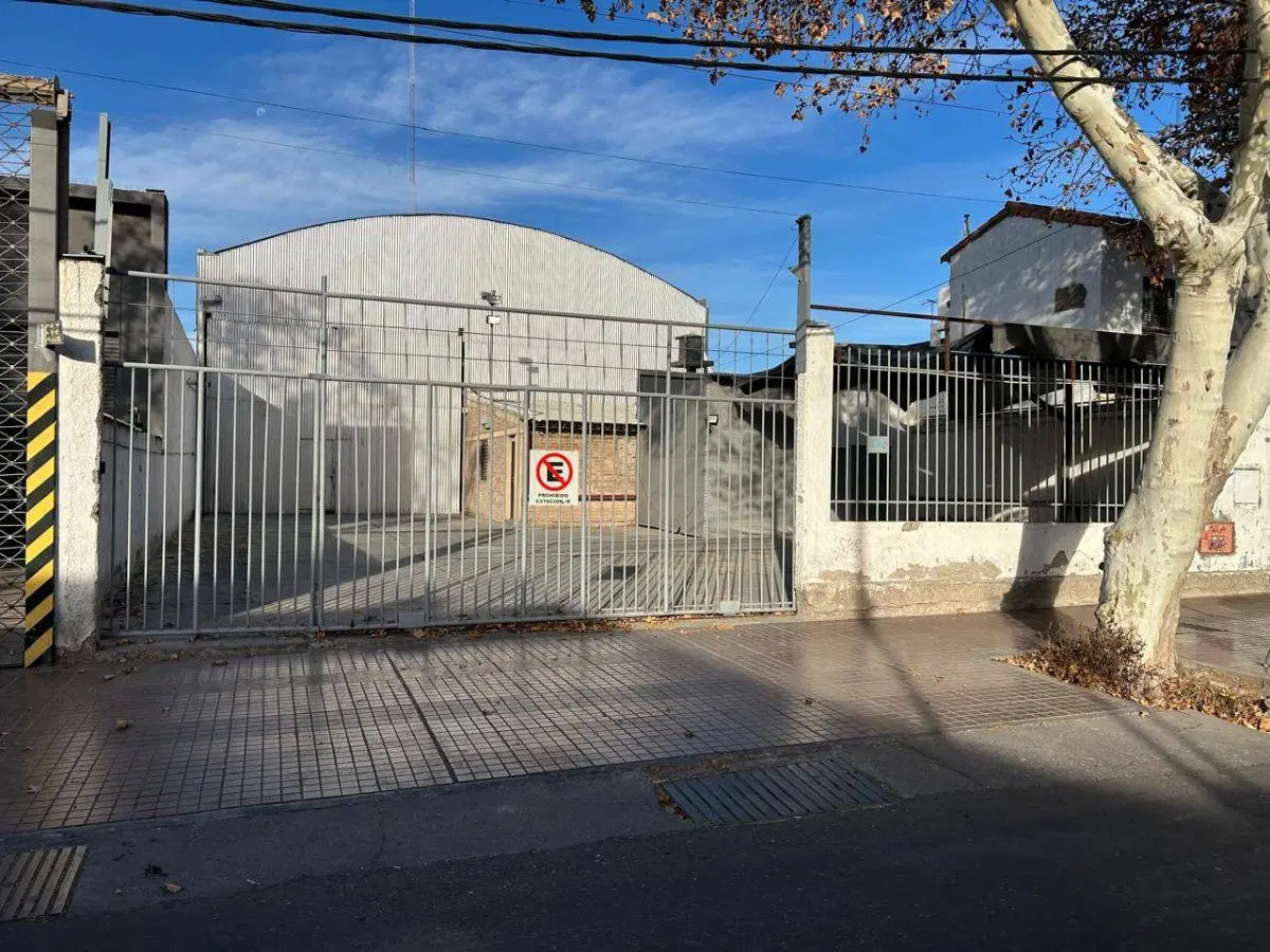 Galpón Alquiler, Godoy Cruz, 1,450 Metros, 2 Baños, 3 Oficinas, Cocina 2