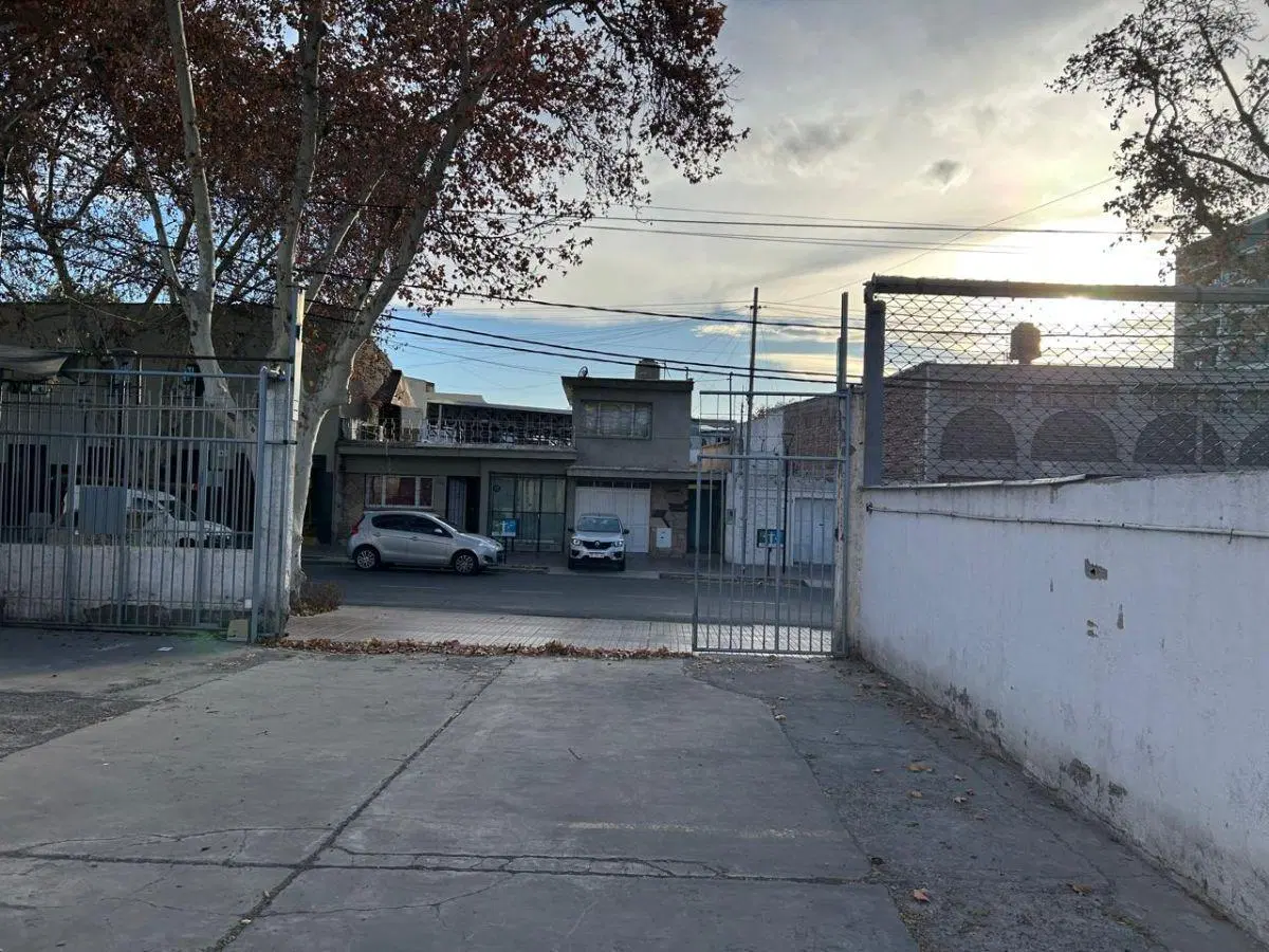 Alquiler Depósito, Godoy Cruz, 1,450 Metros, 2 Bañosl, 3 Oficinas, Fuerza Motriz 2
