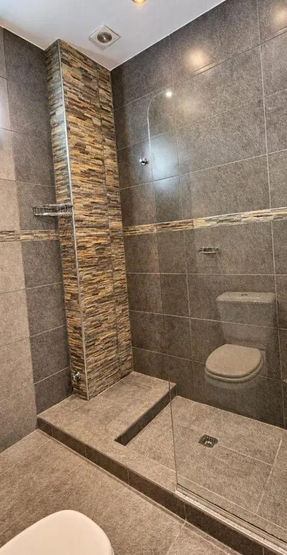 Casa Frente Dalvian, 2 Dorm, 3 Baños, Jardín, Cochera Doble 3