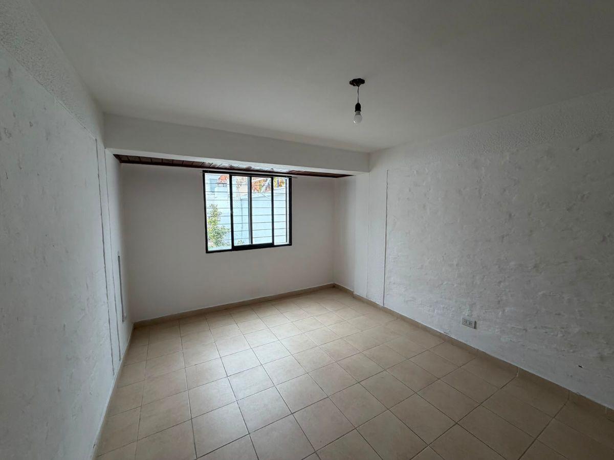 Foto de CASA EN VENTA – BARRIO FUCHS – GODOY CRUZ – APTA CRÉDITO HIPOTECARIO, imagen 3