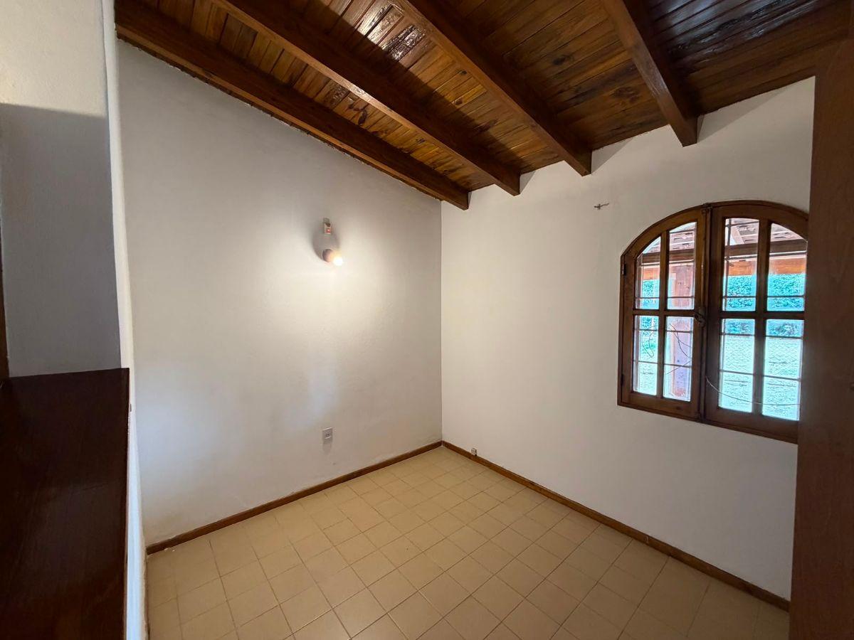 Foto de CASA EN ALQUILER – CHACRAS DE CORIA - CALLEJÓN CERRADO - VIAMONTE Y, imagen 3