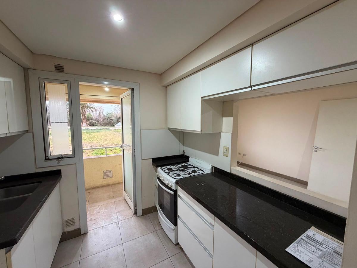 Foto de Departamento en Venta/Alquiler 1 Dormitorio con Cochera – Apto Crédito, imagen 3
