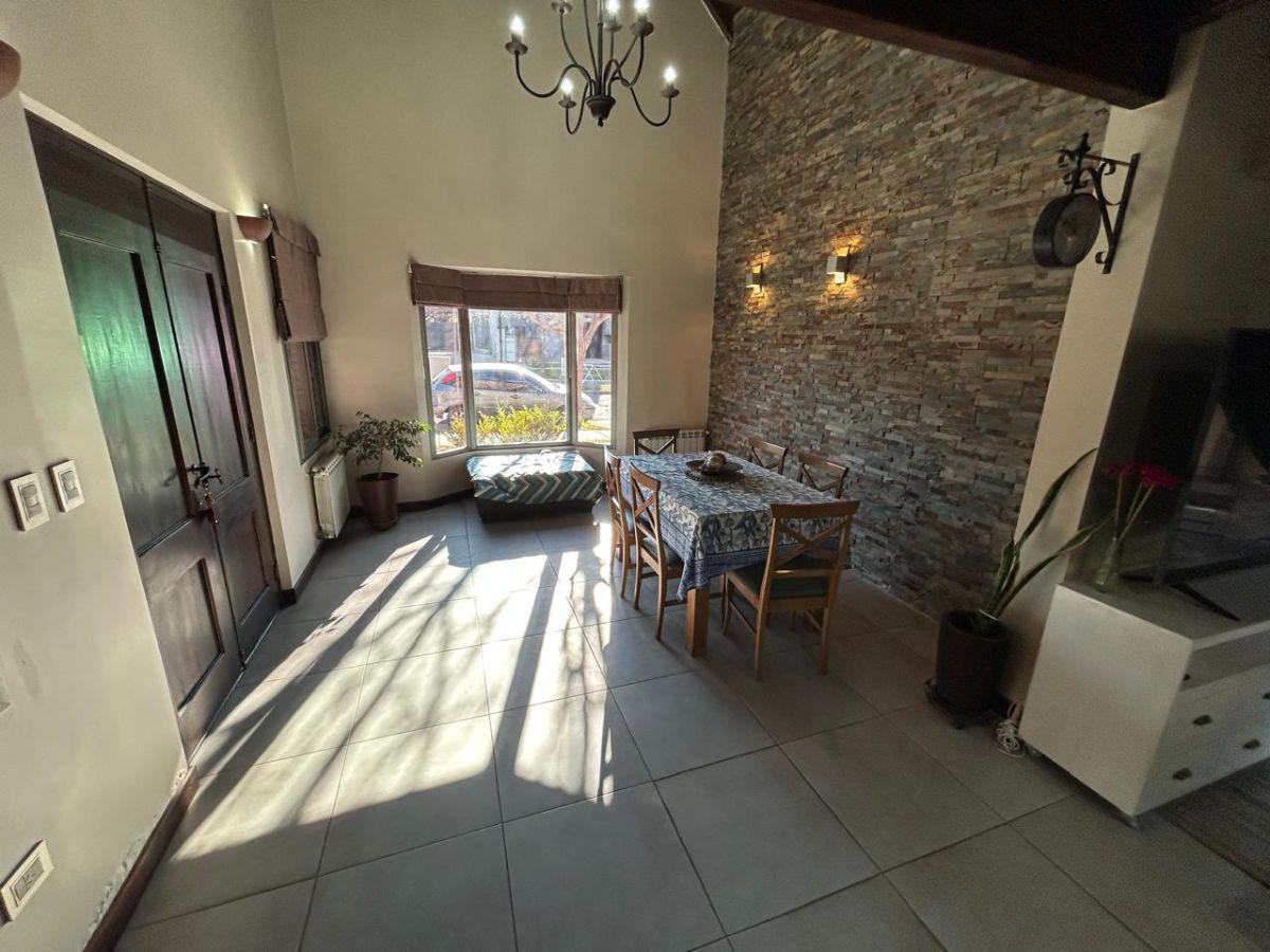 Foto de Casa Vistapueblo, 3 Dorm, 2 Baños, Cochera Doble, Calef, Jardín, Apto, imagen 2