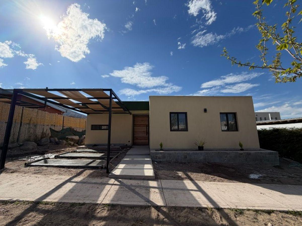 Foto de Casa a Estrenar en Venta 3 Dormitorios con Piscina Una Planta La Yaya, imagen 3