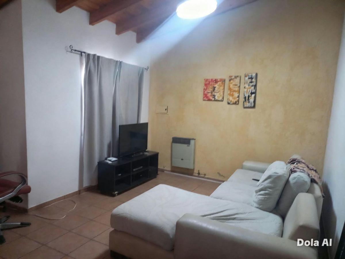 Foto de CASA EN ALQUILER DE 2 DORMITORIOS - BARRIO SEMIPRIVADO EN CARRODILLA, imagen 1