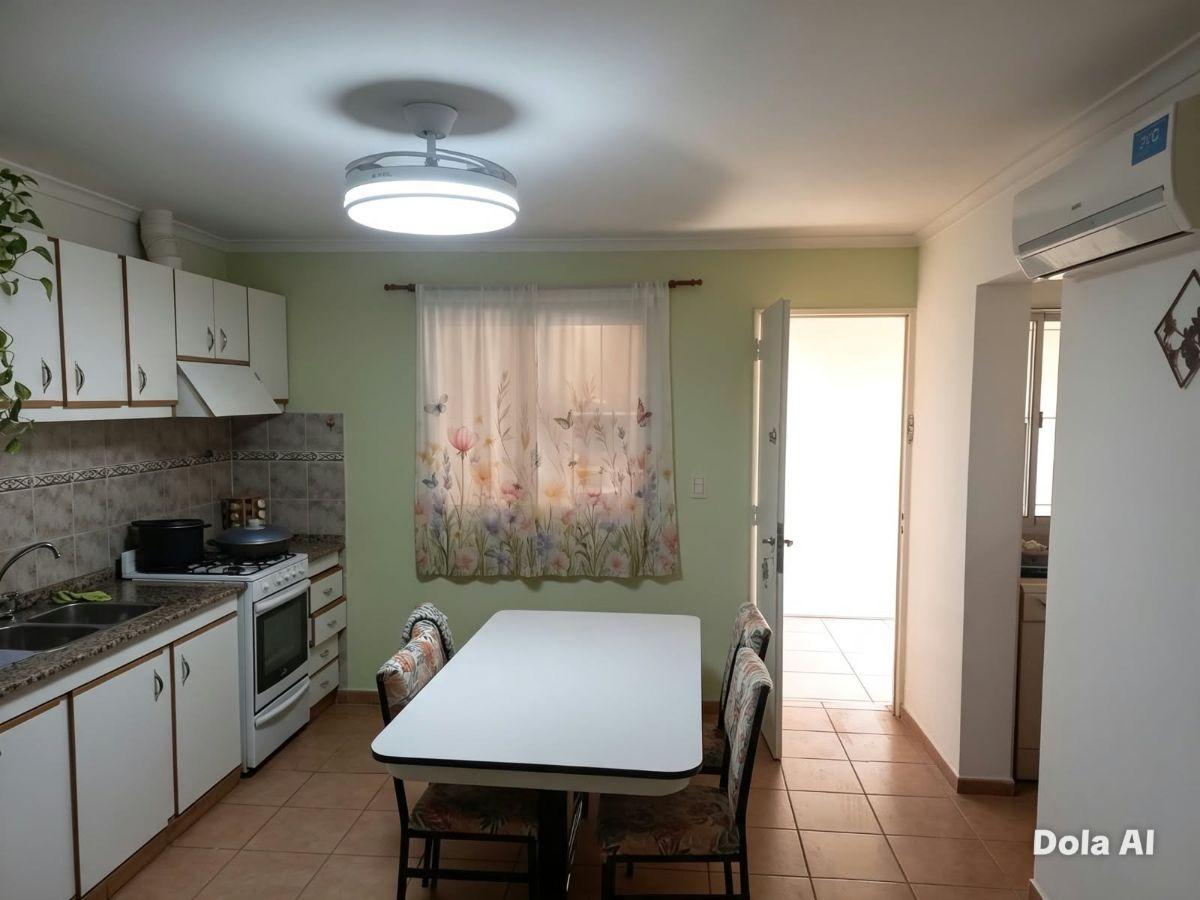 Foto de CASA EN ALQUILER DE 2 DORMITORIOS - BARRIO SEMIPRIVADO EN CARRODILLA, imagen 4